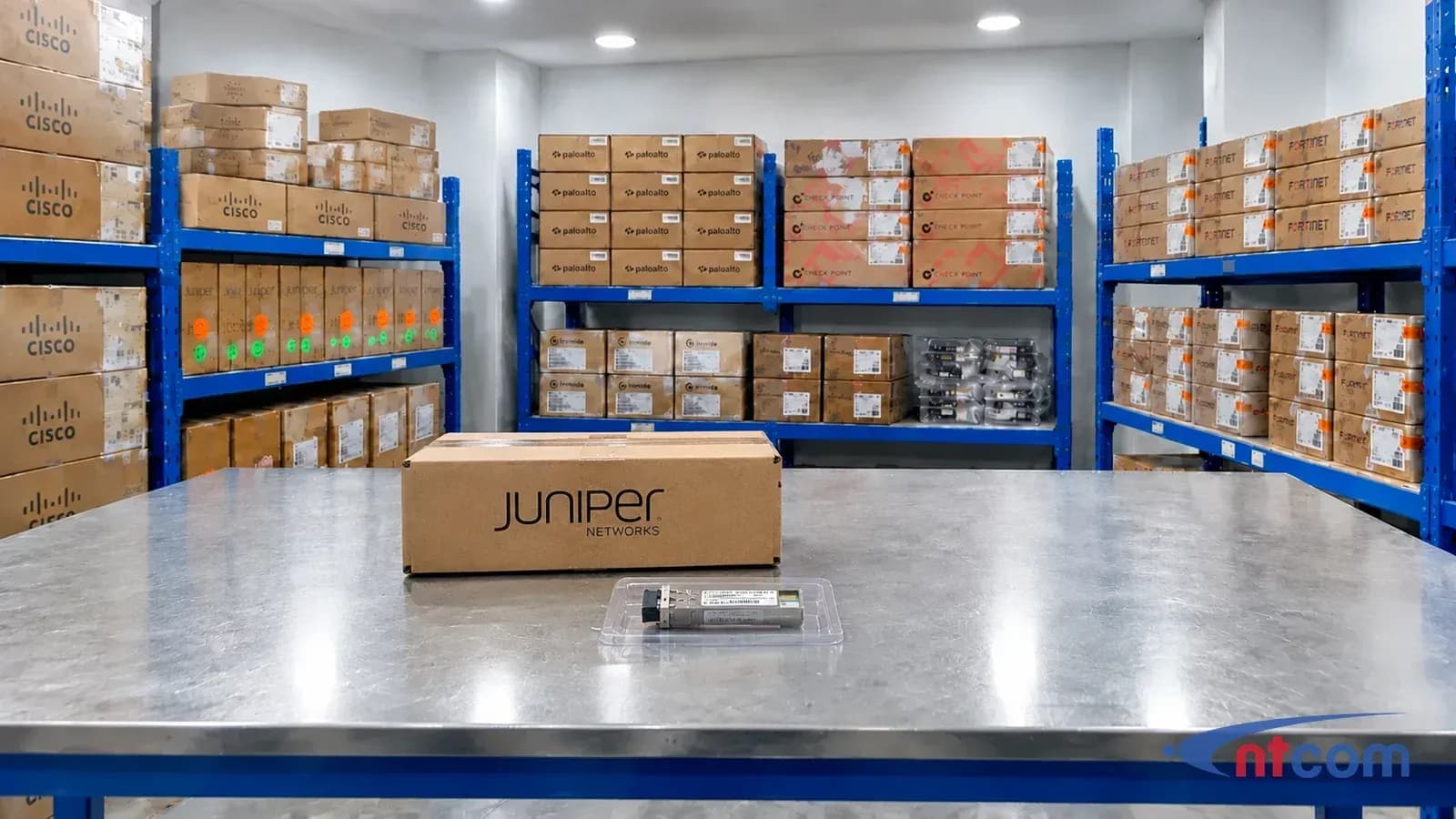 Juniper EX-SFP-10GE-SR tại văn phòng NTCOM (ảnh minh hoạ)