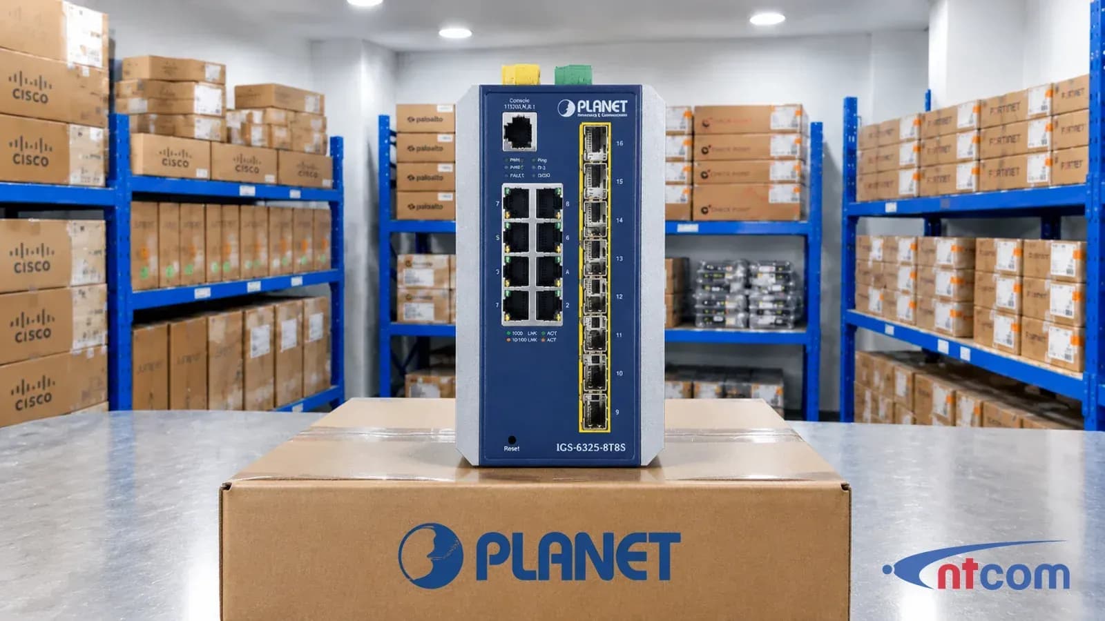 PLANET IGS-6325-8T8S tại văn phòng NTCOM (ảnh minh hoạ)
