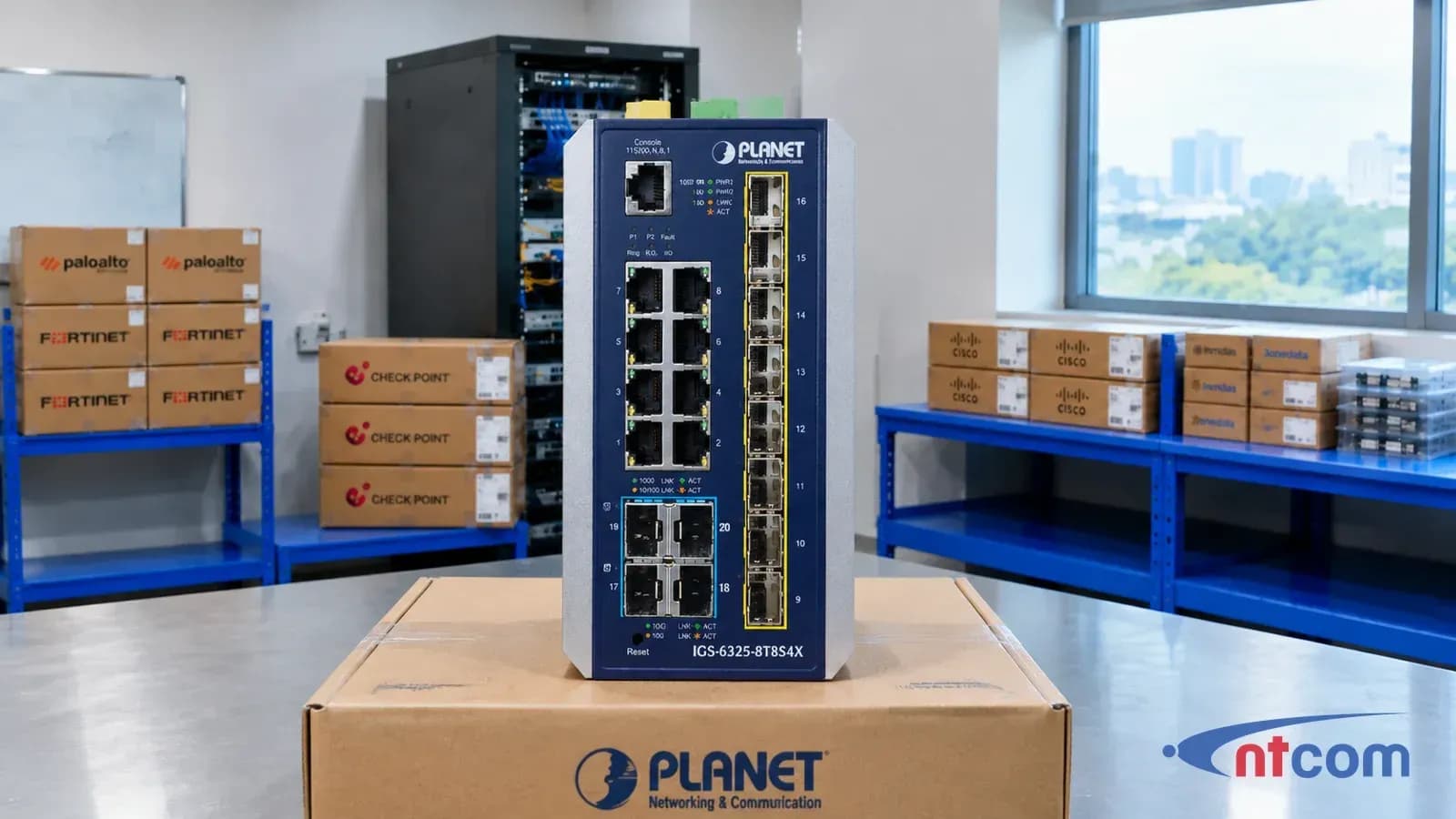 PLANET IGS-6325-8T8S4X tại văn phòng NTCOM (ảnh minh hoạ)
