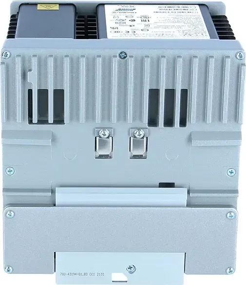 Cisco IE-4000-8GT4G-E mặt sau: tấm gài DIN-rail (ảnh chụp thật)