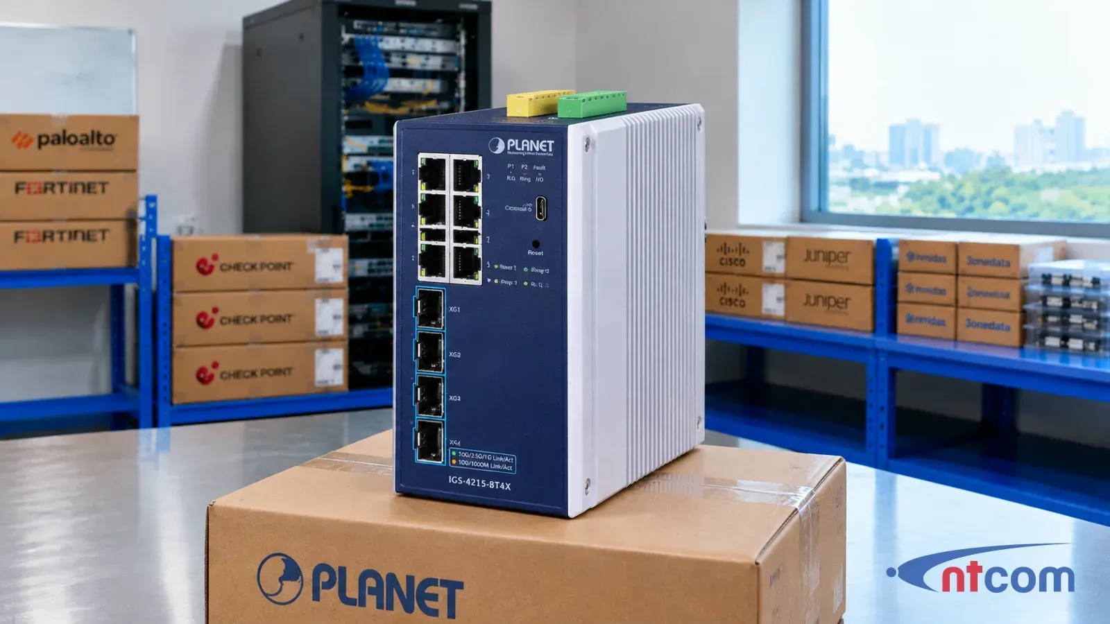 Ảnh minh hoạ PLANET IGS-4215-8T4X tại phòng lab NTCOM