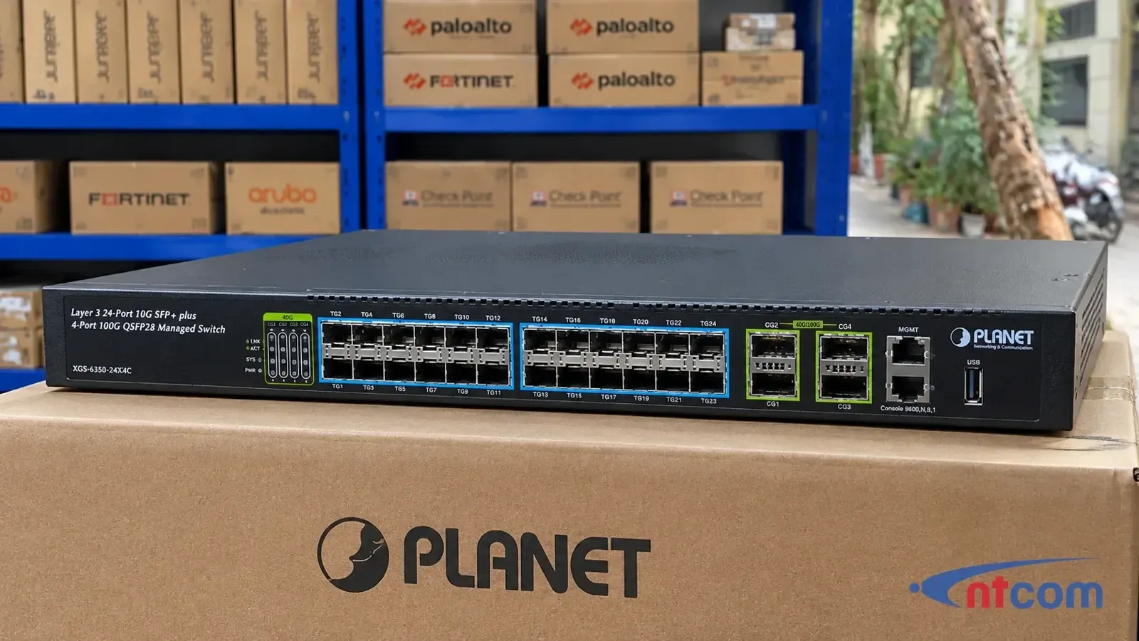 PLANET XGS-6350-24X4C tại văn phòng NTCOM (ảnh minh hoạ)